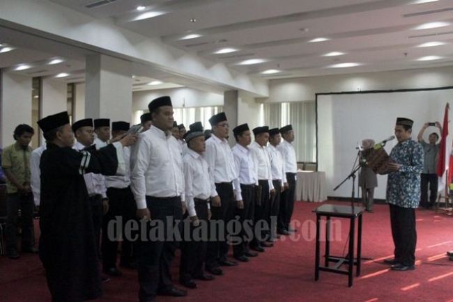 Acara Pelantikan Panwascam Kota Tangsel di Hotel Santika, Serpong (10/07)