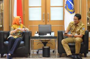Wali KOta Tangsel Airin Rachmi Diany bersama Wakil Gubernur DKI Jakarta Sandiaga Uno