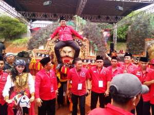 Parade budaya PDI P Kota Tangsel