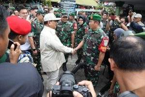 Menhan Prabowo Kunjungi Koramil 0912/Lembang, Ingatkan TNI Agar Dekat dengan Semua Unsur