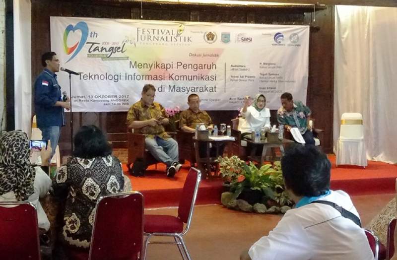 Wali Kota Tangsel Airin Rachmi Diany hadiri Festival Jurnalitsik Tangsel 2017
