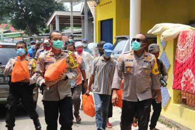 Kapolres Tangsel Himbau Masyarakat Jalankan Physical Distancing dan Maklumat Kapolri