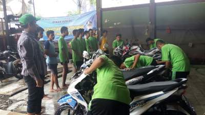 Dorong Disabilitas Mandiri, Dinsos Tangsel Ajarkan Cuci Steam Motor