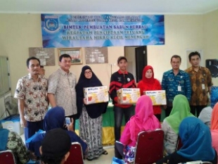 Dinkop Dan UKM Tangsel Beri Pelatihan Pembuatan Sabun Herbal Pada Masyarakat