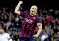 Iniesta Terganggu Rumor Ekstensi Kontrak