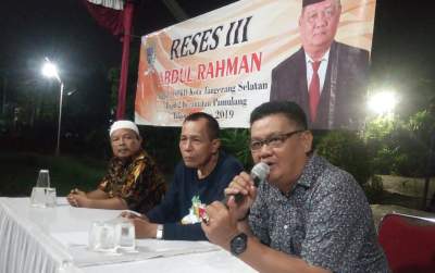 Abdul Rahman saat reses di RW 06 Bambu Apus, Pamulang.