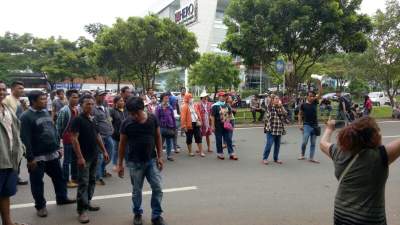 Tagih Kesepakatan, Kantor PT JRP Didemo Pedagang Korban Kebakaran Pasar Senen