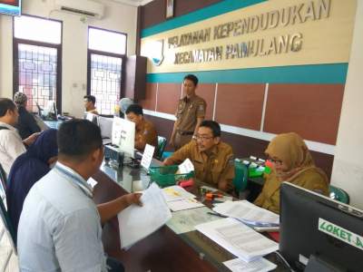 Pembuatan KTP Elektronik di Pamulang Membludak