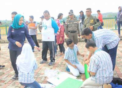 Lomba mading tiga dimensi.