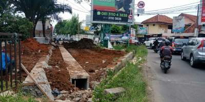 Tingkatkan Infrastuktur Wilayah, Pemkot Tangsel Lakukan Pelebaran dan Perbaikan Jalan