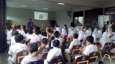 Murid SDN Diberi Pemahaman Soal Internet