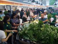 Giant Graha Raya Bintaro di Serbu Emak-Emak, Ada Apa ?