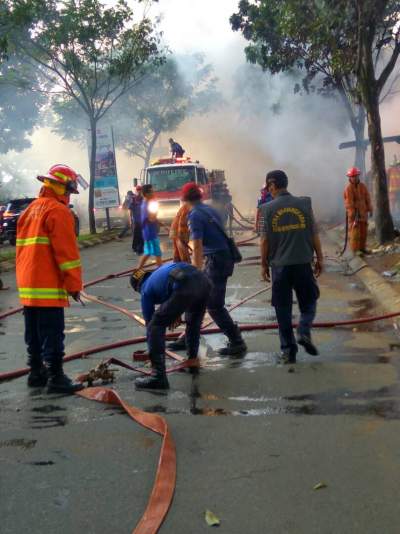 Kebakaran di Graha Raya, Bintaro, Pondok Aren.