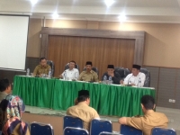 Plt Sekda Tangsel dan Sekretris LPTQ Tangsel, Abdul Rojak saat rapat persiapan MTQ Tingkat Pelajar