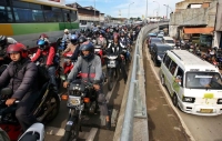 Suasana jalan di wilayah Ciputat, Tangsel