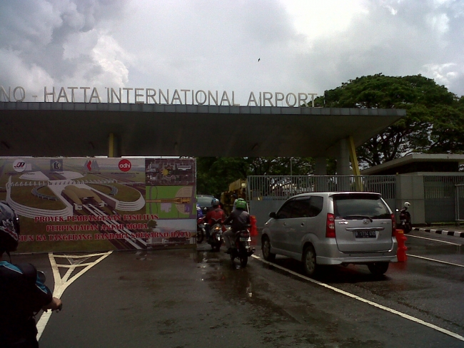 Pintu Bandara Soetta