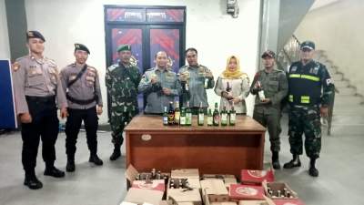 Upaya Penegakan Perda, Satpol PP Kota Tangerang Amankan 246 Botol Miras