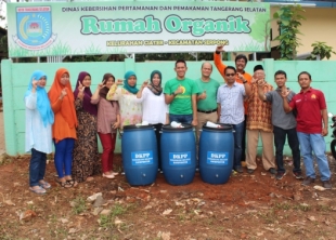 DKPP Resmikan Pilot Project TPST-3R Plus Urban Farming dan Model Komposter