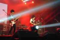 Flumpool Sukses Memuaskan Ratusan Penggemarnya