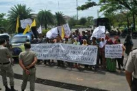 Jayanti- Warga tuntut Camat Mundur dari Jabatan, Rabu (4/12)DT