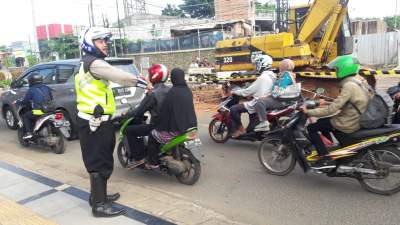 Hindari Jalan Raya Ciater, Ada Pekerjaan Penanganan Banjir