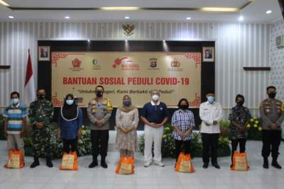 Peringati Hari Imlek, Yayasan Buddha Tzu Chi Gandeng TNI-Polri Serahkan Bantuan Sosial Kepada Masyarakat