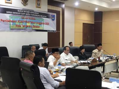 Suasana berlangsungnya pembahasan KUA PPAS APBD 2020 di ruang aspirasi DPRD Tangsel, Rabu (9/10/2019)