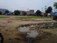 Tumpukan sampah di Alun-alun Kramatwatu, Kabupaten Serang