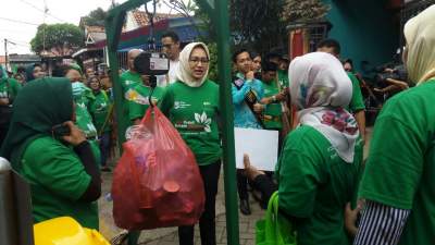 Peringatan Hari Peduli Sampah Nasional di Ciputat.