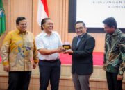 Menerima Kunker Komisi II DPR RI, Pj Gubernur Al Muktabar Tegaskan Provinsi Banten Siap Sukseskan Pilkada Serentak 2024