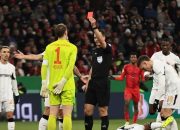 Neuer Menyesal Dapat Kartu Merah, Bayern Tersingkir dari DFB Pokal